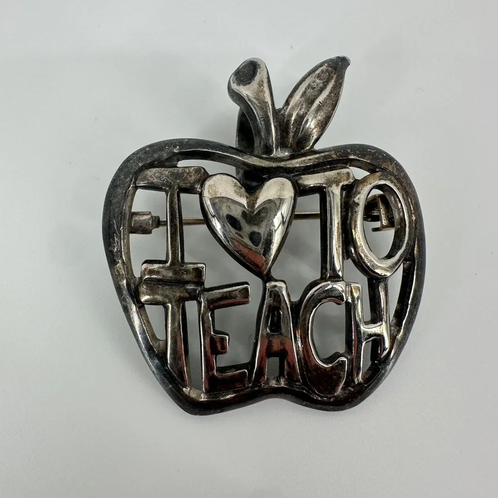 Vintage Apple I Heart To Teach Brooch Pendant Silver‎ Tone Teacher Gift Pin